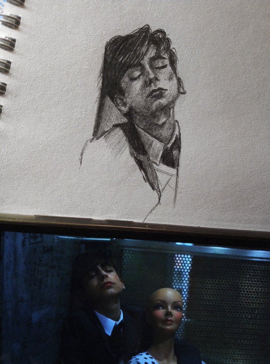 dead_killjoy_'s tweet image. рисую пьяных детей а вы на что тратите свою жизнь