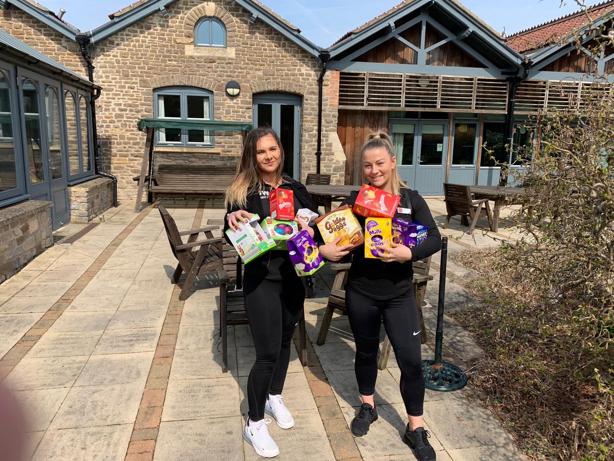 A huge thank you to all our members and guests for all the generous donations. 

The team paid a visit to Charlton Farm to see the children and hand deliver the Easter Eggs. 

A brilliant effort for a brilliant cause. 

@CHSW @DWFitnessFirst 

#CHSW #CharltonFarm #DWFitnessFirst