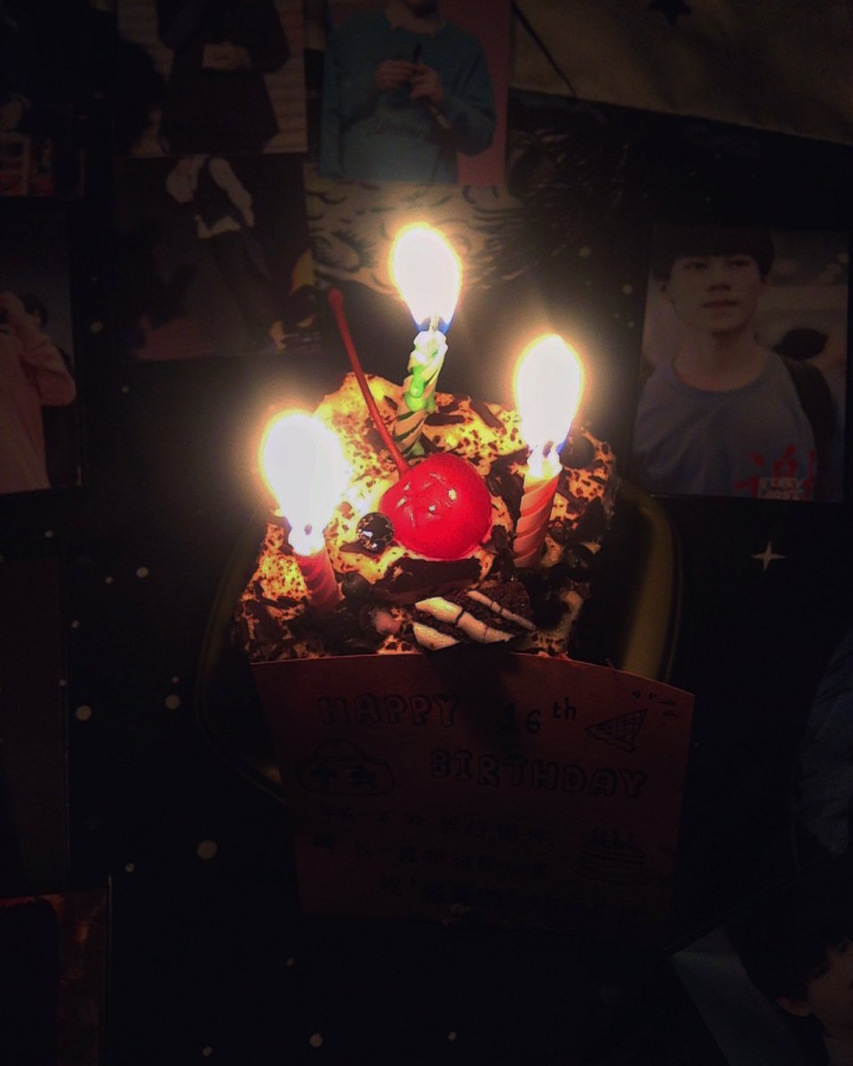 zzy1604's tweet photo. 2019年4岁16日
你是我的真爱 😍
十六岁的你要健健康康快快乐乐的💕我每天非常的开心 👍 因为我可以见面你啊！
新的一岁，做自己而成为你想成为的样子💪🏻 我的幸福就是你梦想成真，相信自己 👏🏻你一定可以做得到。

我一直都想着你，一直都爱你 😘 And will be like this forever.🐻 #张真源0416生日快乐 https://t.co/8R8JcQwY1X
