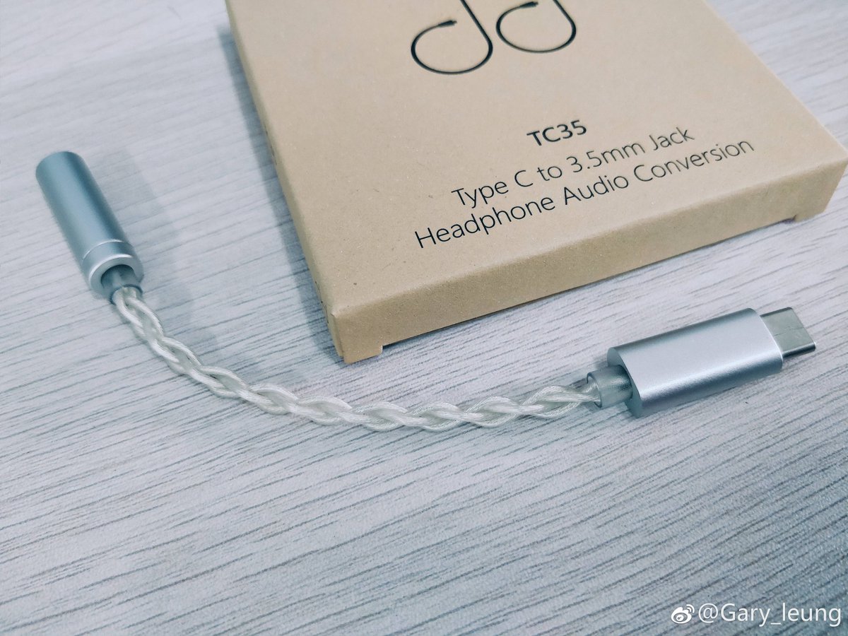 ddhifi_com's tweet photo. More photos for the TC35--Type C to 3.5mm headphone jack.

#DD #TC35 #TYPEC #HEADPHONE

You can find more information here: https://t.co/9THXk2wPHz https://t.co/okze7yIyR9