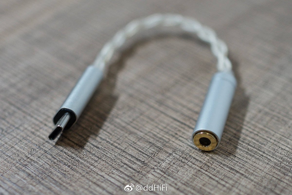 ddhifi_com's tweet photo. More photos for the TC35--Type C to 3.5mm headphone jack.

#DD #TC35 #TYPEC #HEADPHONE

You can find more information here: https://t.co/9THXk2wPHz https://t.co/okze7yIyR9