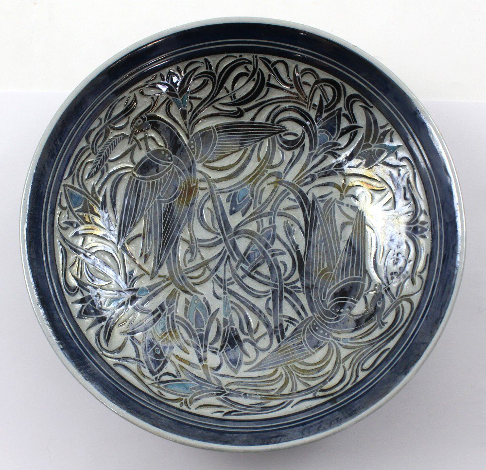 AFPAuctions's tweet photo. Julia Carter Preston; a white ground silhouette ware bowl with incised relief bird foliate patter, with blue rim and outer glaze, incised marks to the base and gilt paper label for J Carter Preston, diameter 21cm.
SOLD £800
#theliverpoolsaleroom #juliacarterpreston https://t.co/NlmaNLjnx8