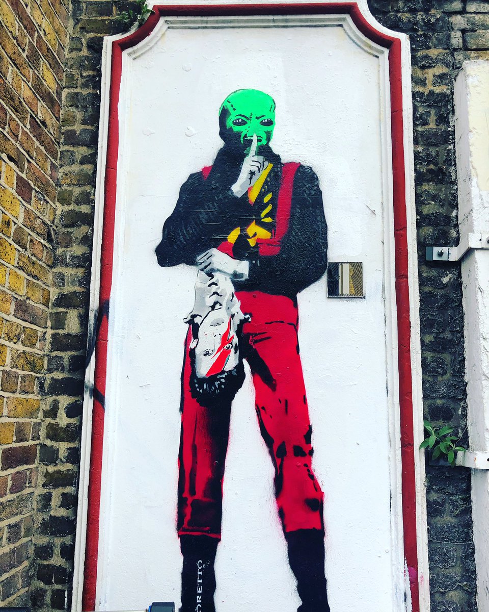 adrianpgibson's tweet photo. So the #anarchyjesus has had a little makeover and has become #davidbowie is an #alien. #brixton #streetart by #southlondon #artist #lorreto  #themanwhofelltoearth #ziggystardust #graffiti #atlanticroad 🚀 https://t.co/5gHZSj2USb