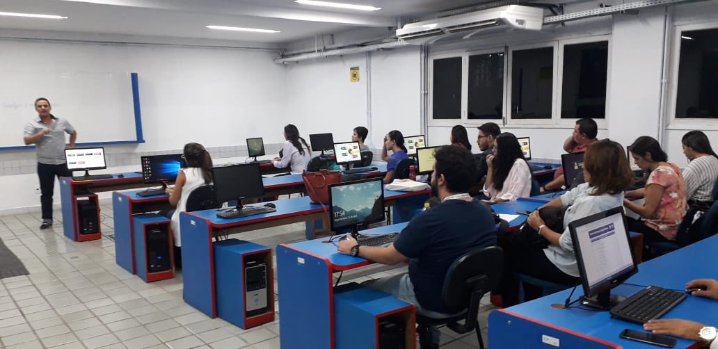 profbbasilio's tweet image. Ontem foi um dia especial na minha vida academia! Ministrar uma oficina de Google Classroom para os professores e coordenadores de curso  da @uninassau .
Obrigado @andrezza_kilma e @ana.terezamarques pela confiança. 

#personaltrainer #educacaofisica #edfisica #academia #google