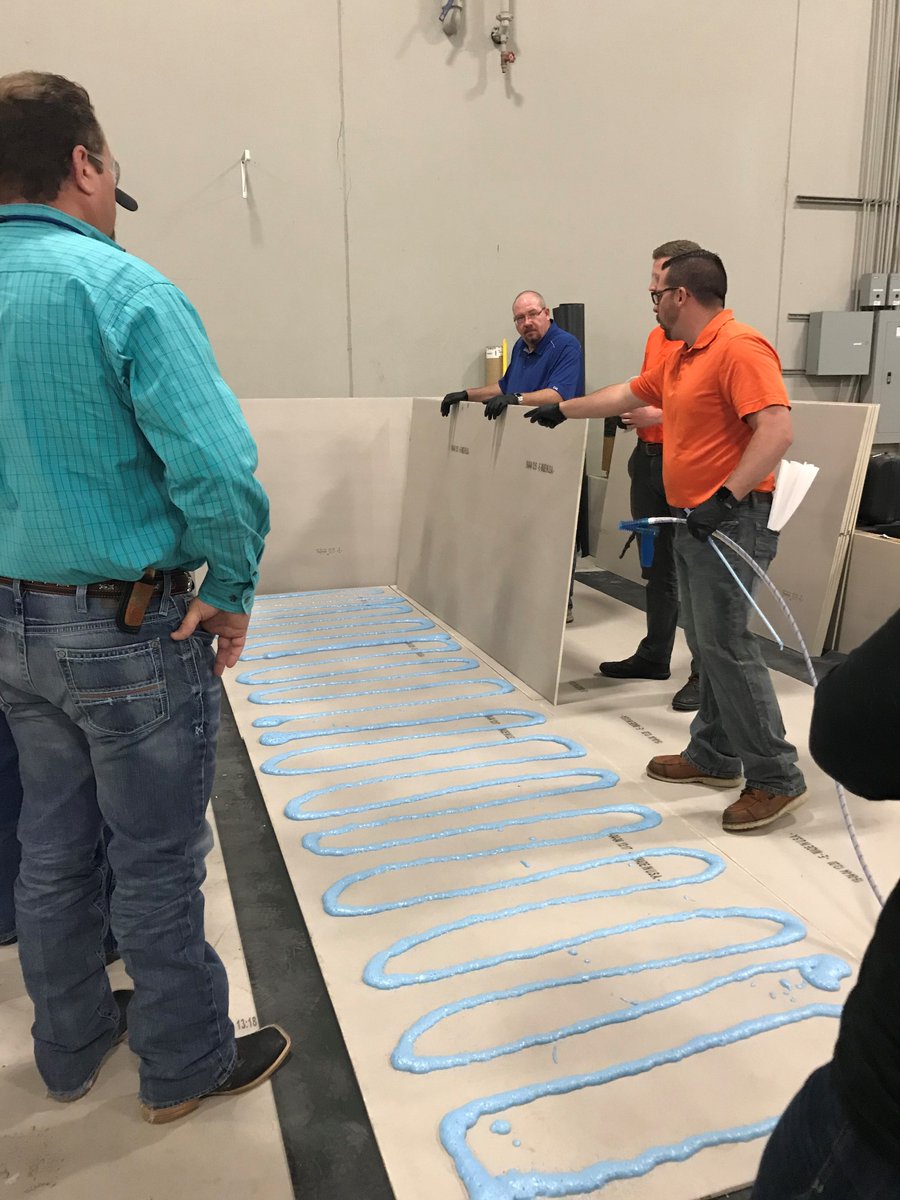 WeatherBond's tweet photo. We had a great time last week at our WeatherBond Summit out in Tooele, UT! Our west coast Reps learned about all of our new products and innovations and participated in some awesome hands-on demos as well! π #SinglePlySimplified https://t.co/sPPlPpTTJb