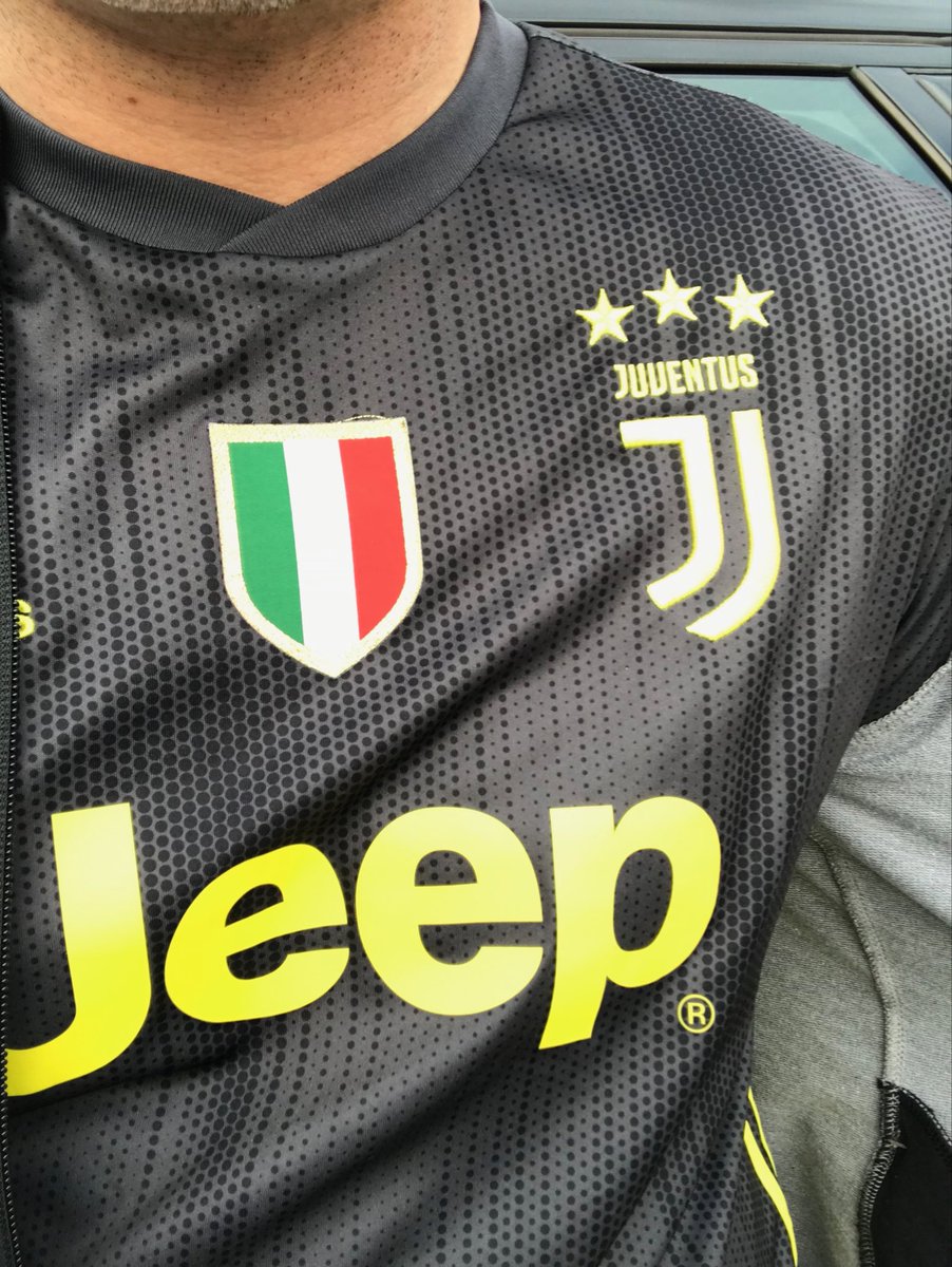 GiuMusciola's tweet photo. #GETREADY 💪⚪️⚫️ #roadtoStadium https://t.co/eGJjAVRj6S