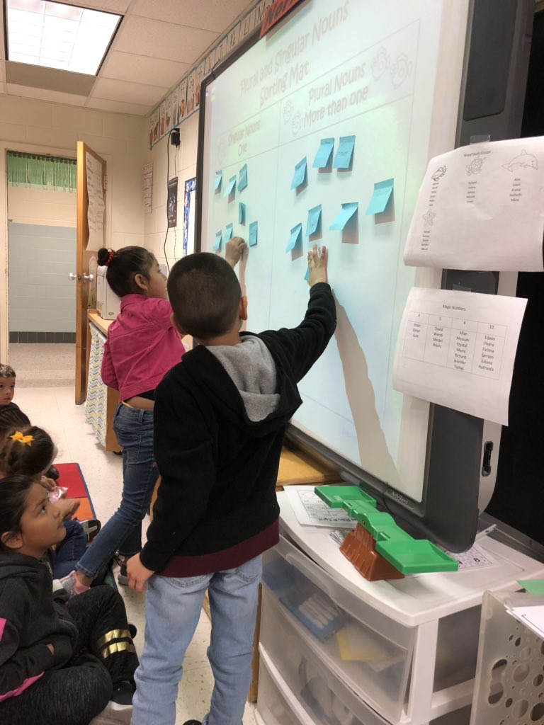 MehargJen's tweet photo. Working with partners to find singular and plural nouns on a word hunt! @FallingCreekES https://t.co/bLXkGDtHbm