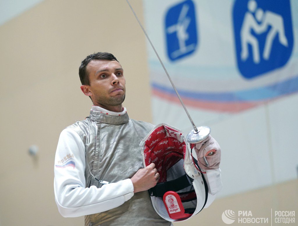 Фехтование чемпионы. Братья бородачев фехтование. Рапира для фехтования. Фехтование чемпионы. Фехтование чемпионы.