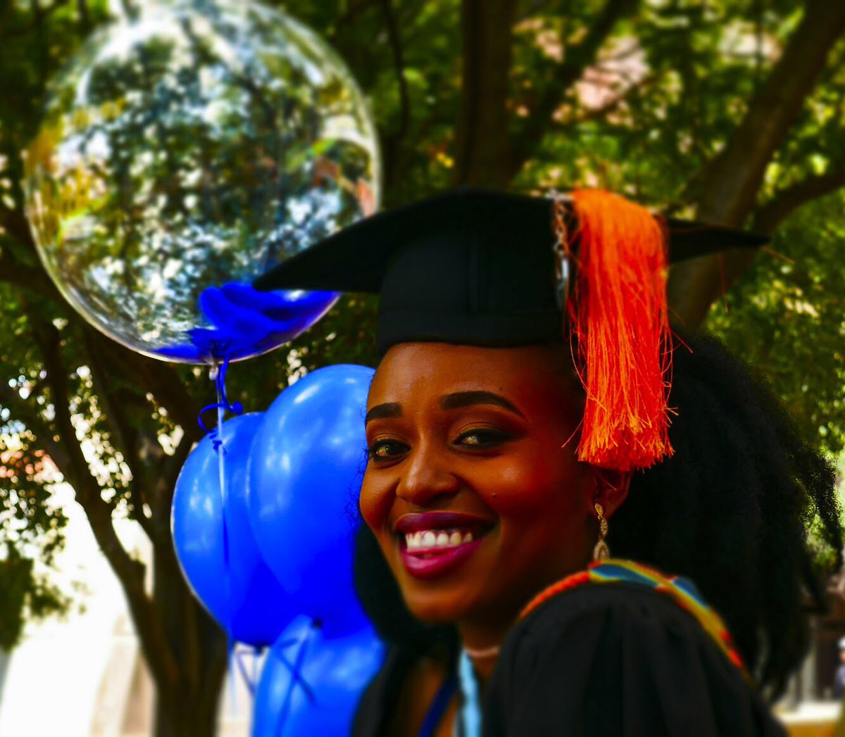 mblee_ntuli's tweet photo. This happened on Friday and I still canβt get over it! π₯Ί
Thereβs honestly a time and place for EVERYTHING and this was my time. π©π½βππ
#UJGrad2019 #UJStratComm https://t.co/c77XEHHRcD