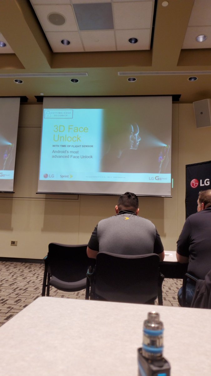 DeonTmobileGuy's tweet photo. @SellWithLG #LGG8DC #3dfaceunlock https://t.co/OfCp9ZlJzw