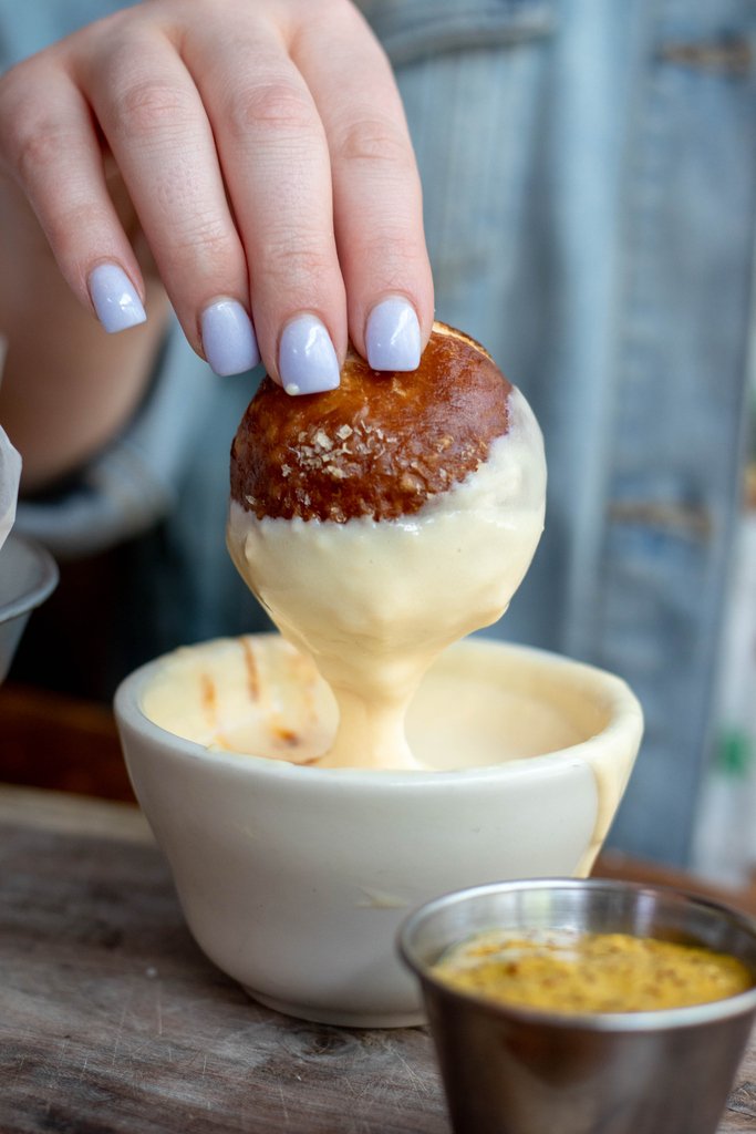 Are you a double dipper?? It's okay we don't judge.
With pretzel bites this good it's hard not to. 😊⁣ #hamptonhudson #appetizers