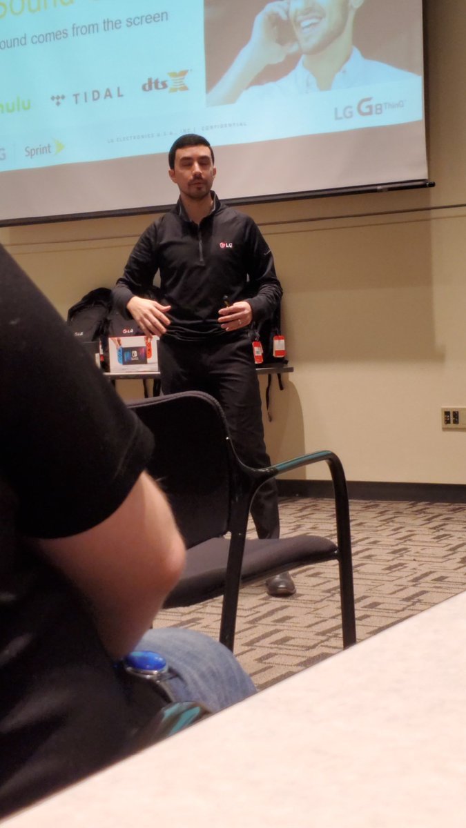 DeonTmobileGuy's tweet photo. @SellWithLG #LGG8DC he knows what he's talking about. 😋 https://t.co/EZTdPZibTY