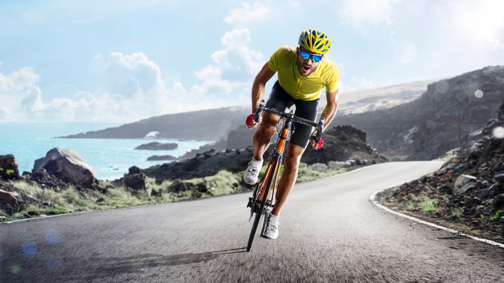 SafarianSimon's tweet photo. It’s prime #bike ride weather, so why not invest in active eyewear to boost your performance and protect your #vision? #sportseyewear #cycling https://t.co/1dS9MSf4Te