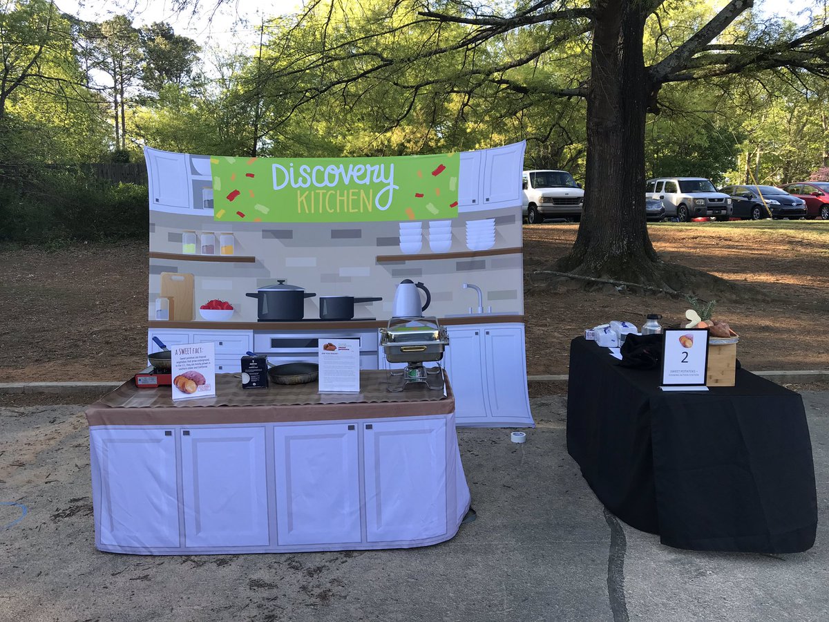 Our students are having a blast at our garden party and farmer’s market today! They even get to vote on what vegetables we will plant in the garden next! 💚🥕🌽🥒🥬🍠🥦🍅💚