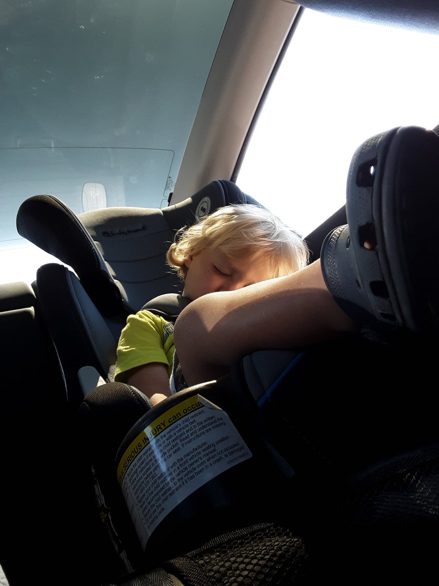 flyerandyp's tweet photo. I've caused nap time to happen. Now I'm hungry and stuck. 😫
#boringdad https://t.co/T6UHC05I60