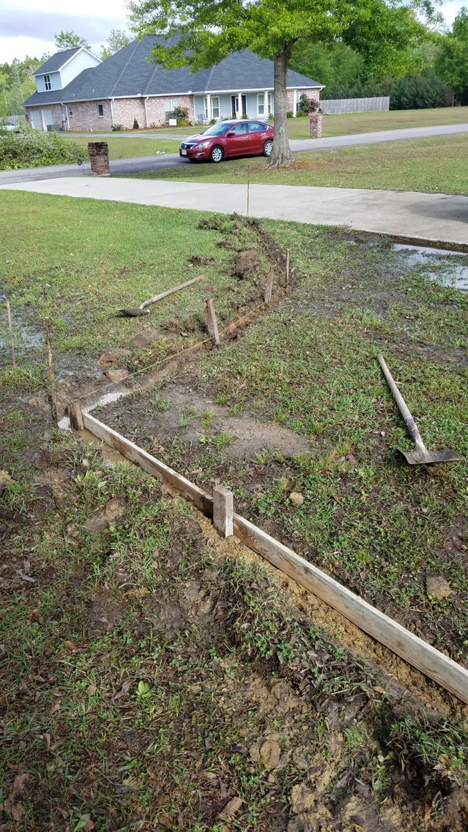 llc_marco's tweet photo. Customer recently purchased their house, but they were not happy with the small driveway that came with it... That's where we stepped in and fixed them up with a driveway add-on! 

https://t.co/keLwoMsHk4 https://t.co/YZKWBLS5jn