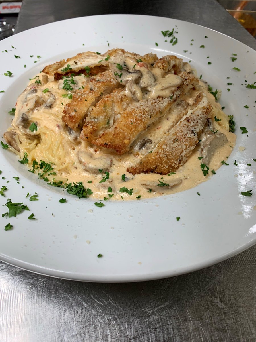 piccolomayfield's tweet photo. Everyday pasta &amp; frittata specials at Piccolo!  #whatsforlunch #bestoftheeast @ClevelandMag @Landerhaven #italianfood #eatlocal #thisiscle https://t.co/TFPQ1CViwc