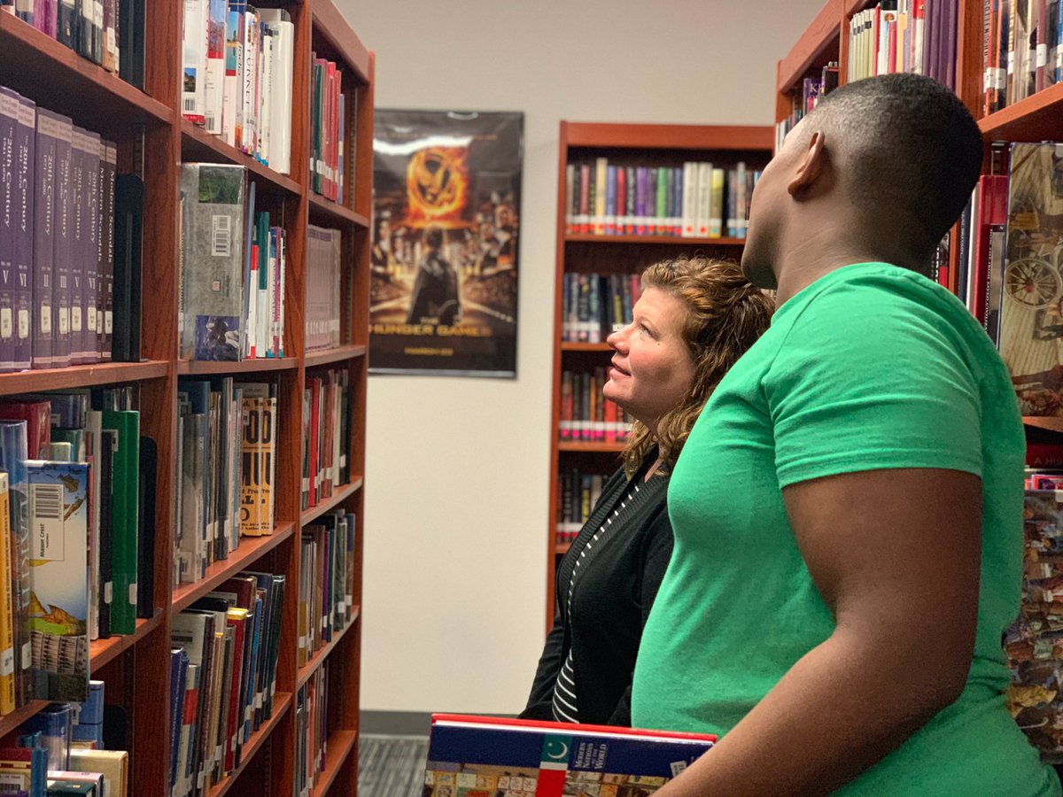 amrowland's tweet photo. Library time! #titantags @CHSTitanLibrary https://t.co/u46hpK66Tb