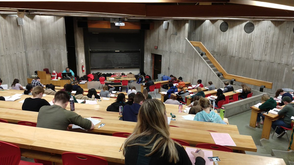 ajvreugdenhil's tweet photo. Just a subset of the @TrentUChemistry CHEM 1010 proto chemists showing off their knowledge this morning at final exams.  Good luck and have a good summer. @TrentUniversity https://t.co/IRvvcJ7TF1