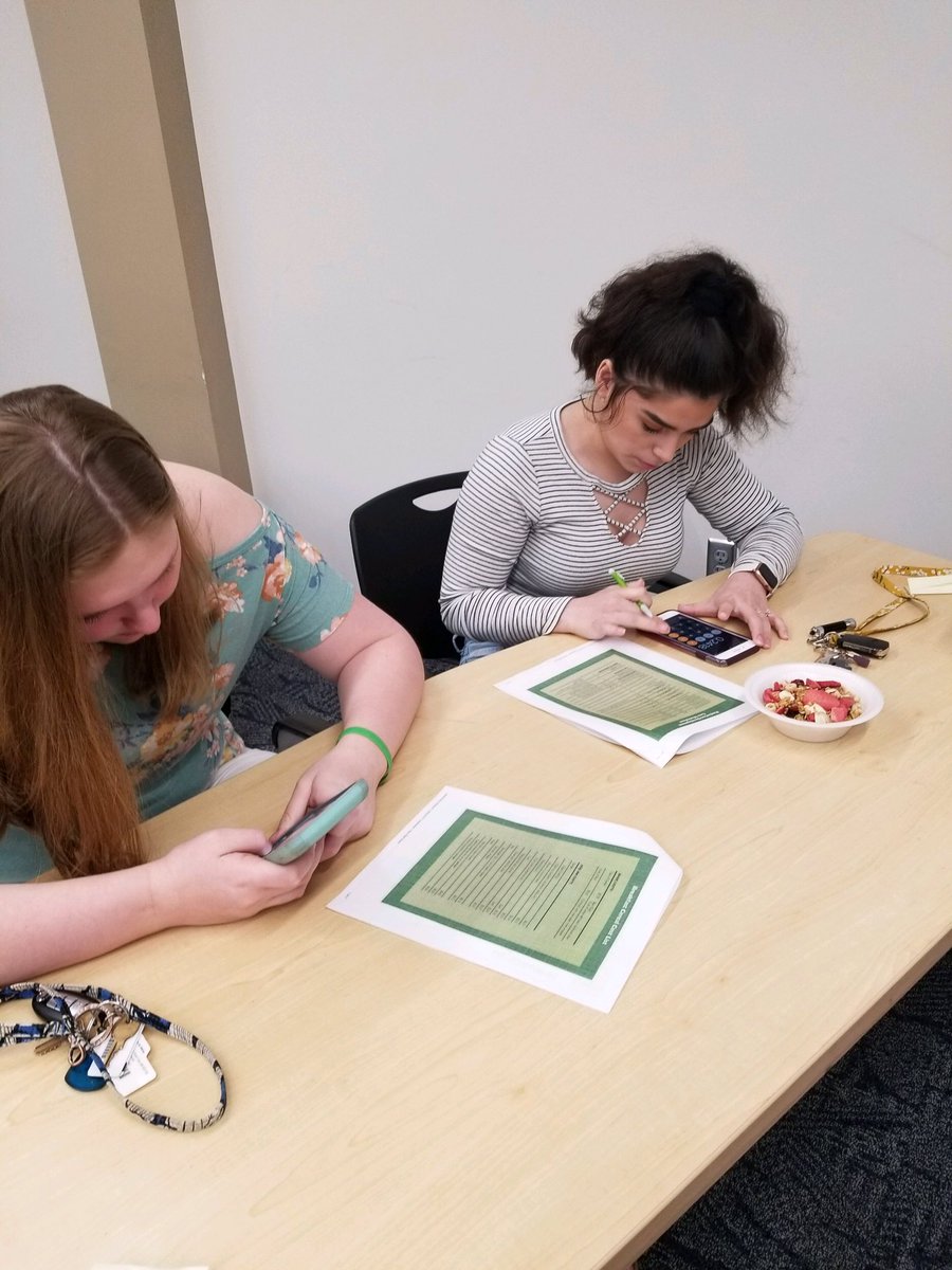 JoFredrikson's tweet photo. Students share their work and show off their products: Cereal Integrated Marketing Project in Principles of Marketing. #SCCSDCTE #PrinciplesofMarketing #IowaDepartmentOfEducation #IowaACTE #SiouxCityCareerAcademy #21stCenturySkills #CareerTechEd #AdvanceCTE #CTEworksforIA https://t.co/LvvflON6xj