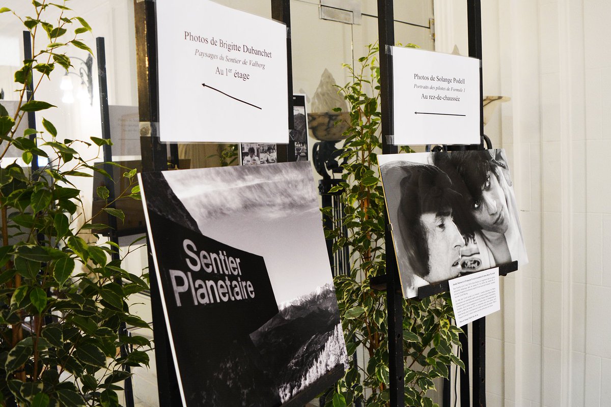 MaisonFranceMC's tweet photo. Jusqu'au 26 avril, venez découvrir la série de portraits des pilotes de F1 des années 70 de Solange Podell, et la série de paysage autour du sentier planétaire de Valberg par Brigitte Dubanchet. https://t.co/ivA2j7ad1m