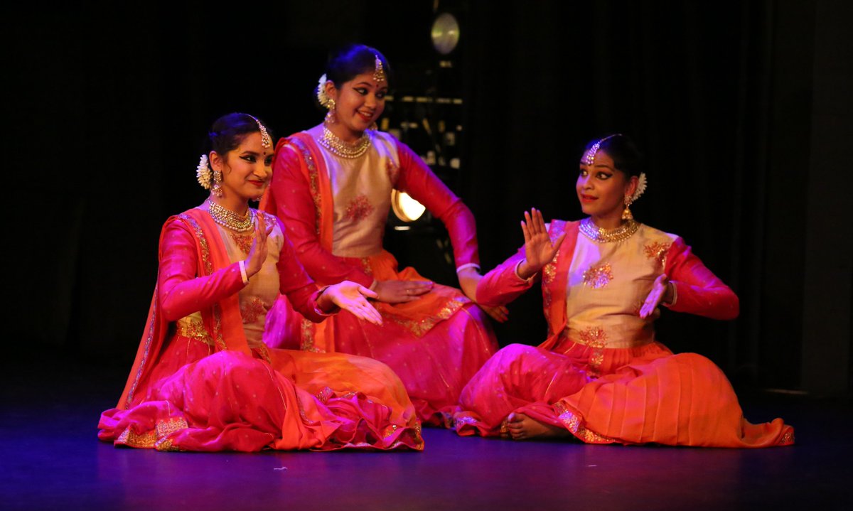 BhavanLondon's tweet photo. Few captures from the TAD BHARATHAM dance production staged over the weekend. Thank you for the houseful shows; Abhinava Dance Company were absolutely stunning!
#DanceProduction #Choreography #Arts #Visuals #NirupamaRajendra #Abhinava #Kathak #Karanas #ArtsCouncil #TheBhavan https://t.co/OKv9dbeD8m
