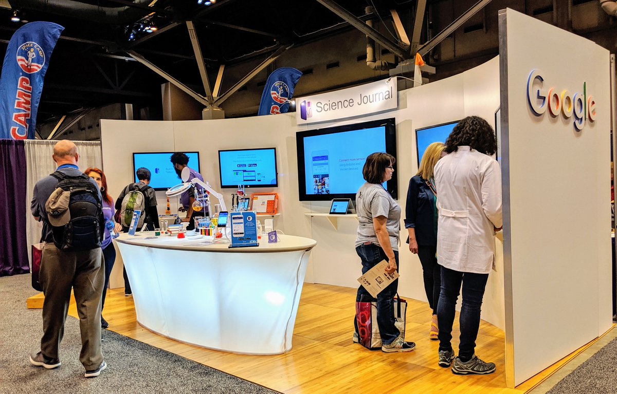 arduino's tweet image. Last week, @GScienceJournal x @GoogleforEdu showcased the new #ArduinoPhysicsLab inside their booth at #NSTA19 in St. Louis: bit.ly/2Tlhdnl