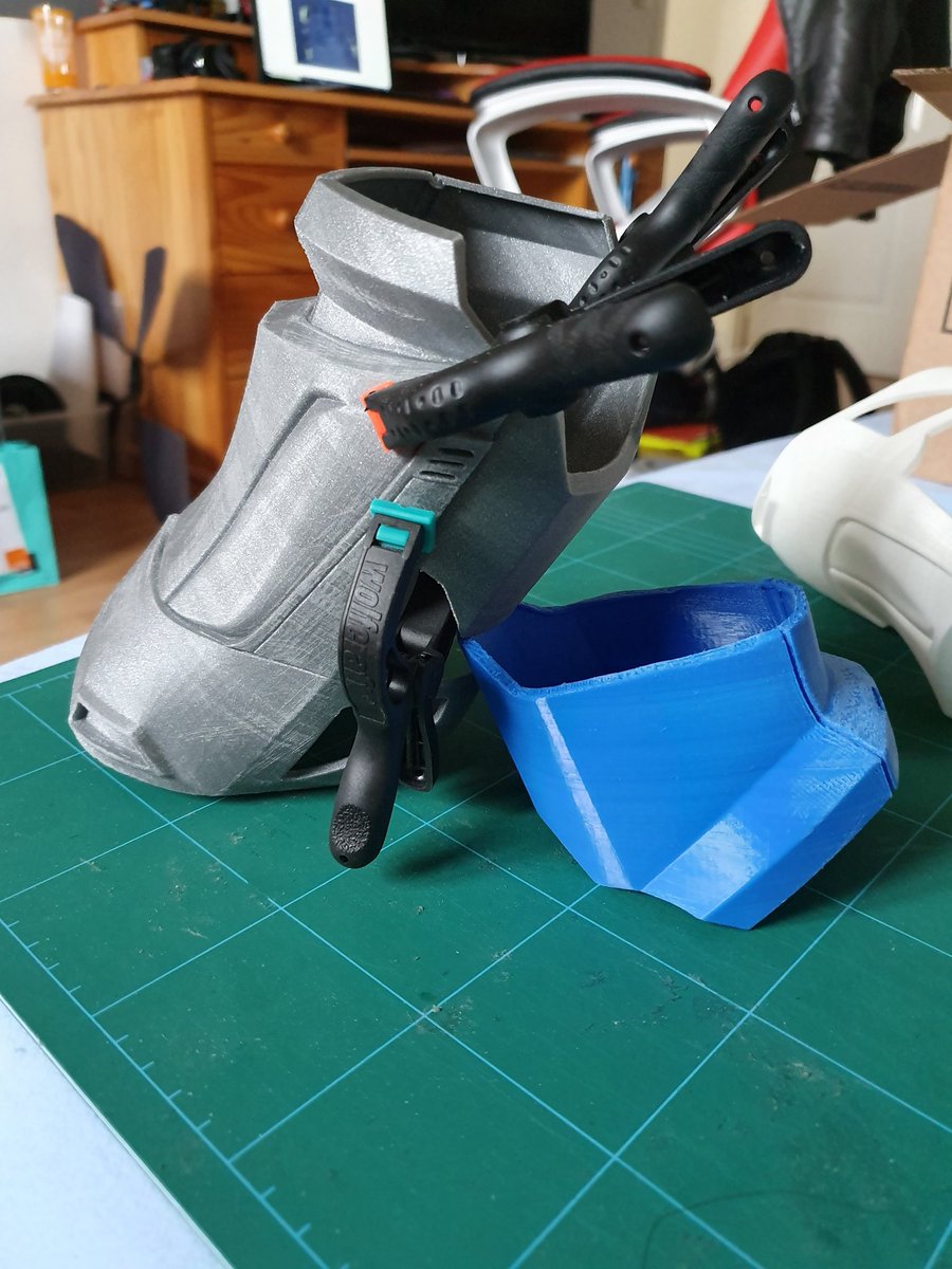 Sumaru97Cindy's tweet photo. Working on new #Quake arms ! #AgentsofSHIELD @chloebennet #Cosplay #3Dprinting #AgentsofSHIELDcosplay https://t.co/Y6ZBw7TEd0