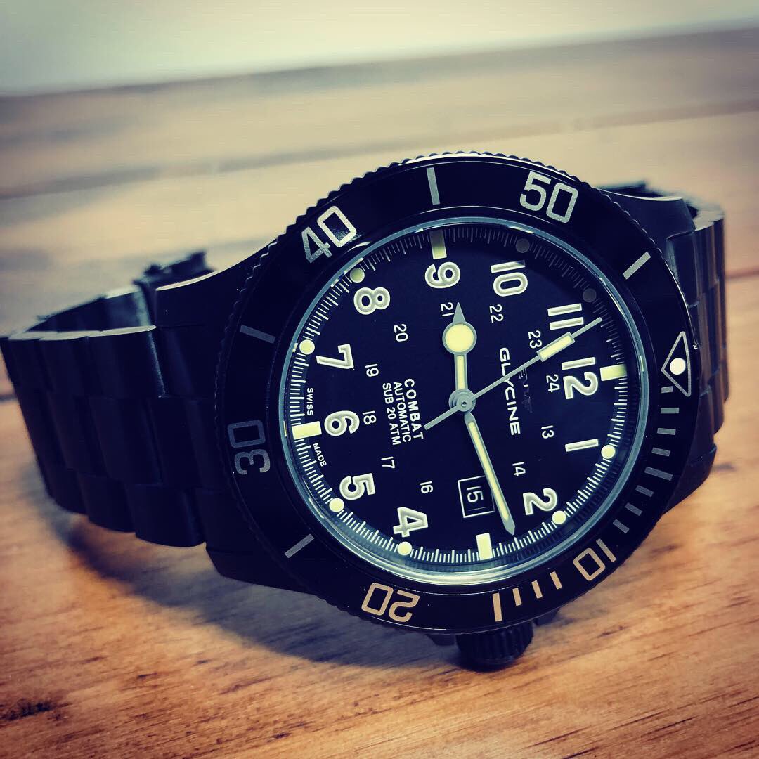 SynchroniseW's tweet photo. Everyone loves a BBW! (Big Beautiful Watch) and we have got a stunner. Glycine Combat Sub automatic in immaculate black PVD coating and sitting at 48mm it’s not for the feint hearted! Live on our Chrono24 page soon. #synchronisewatches #glycine #timingsarecriticalnotflexible https://t.co/yNzWwewmVf
