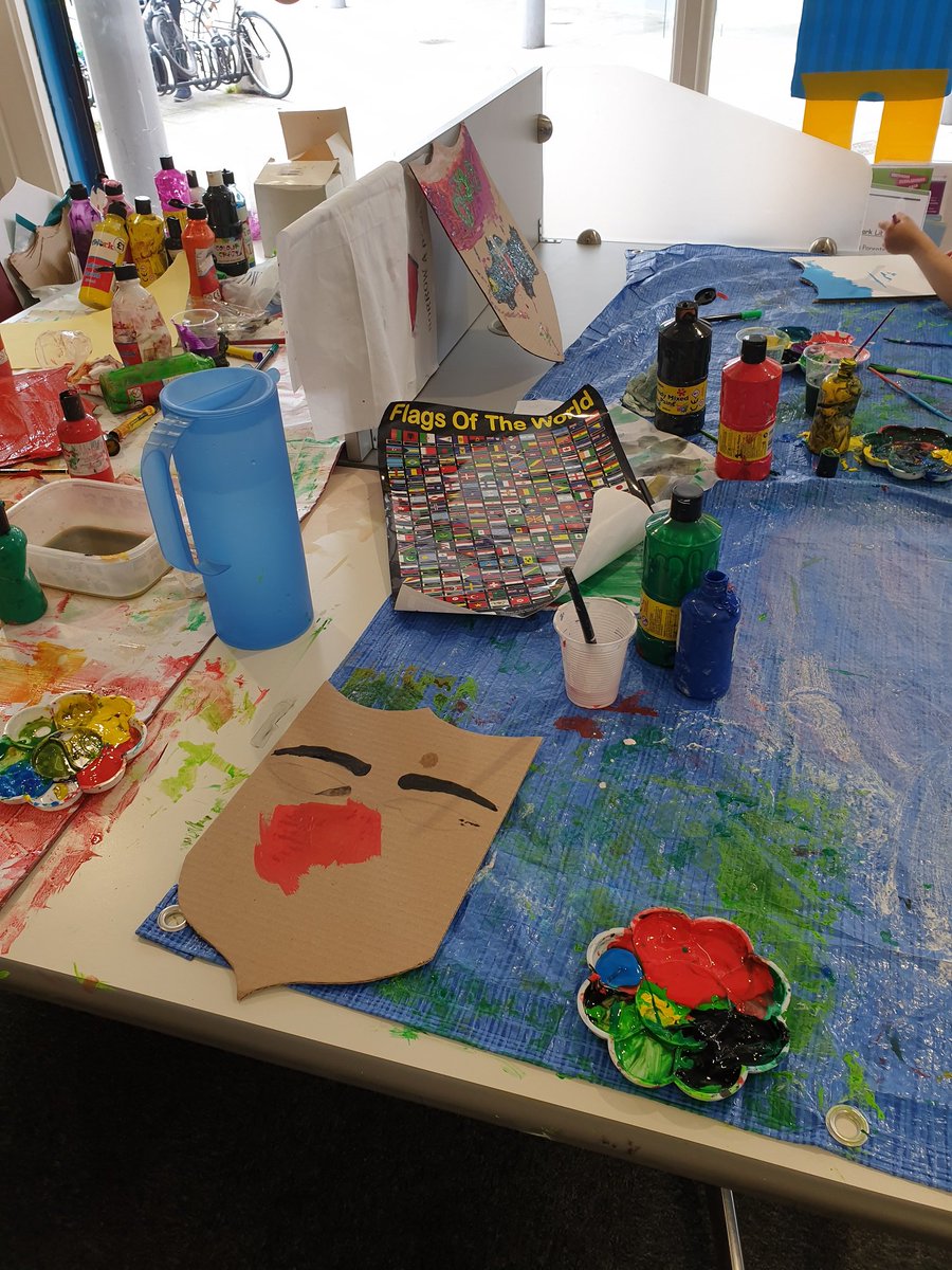SouthwarkLibs's tweet photo. St. George's flag making was lots of fun at #BlueAnchorLibrary. Here are some photos from the event. If you missed out it will be repeated on Thursday 18 April, 1pm to 4pm. Pop in for an enjoyable afternoon. https://t.co/sYTO7wHBB3