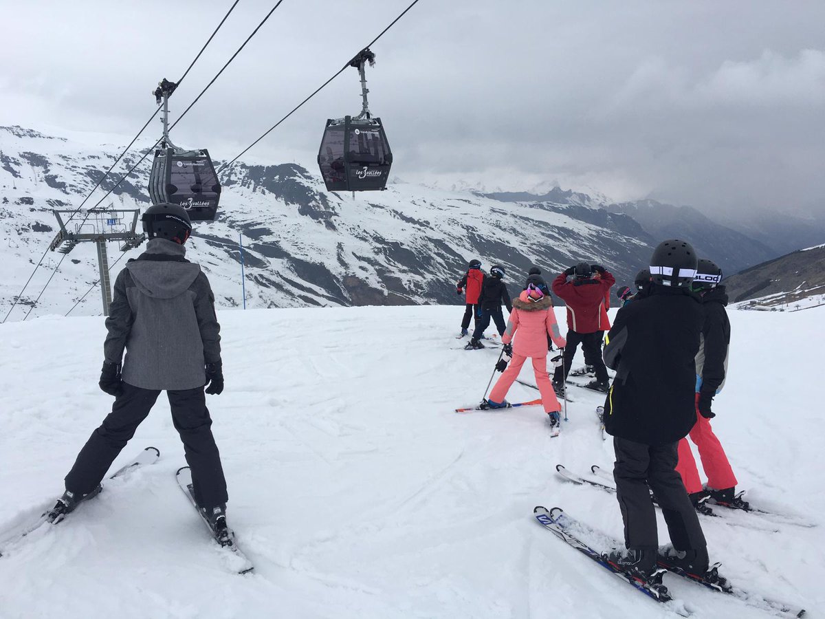 bas_sport's tweet photo. Beginner group getting higher into the mountains this afternoon, and finishing with some fun backward skiing ⛷️ #lesmenuires #skitrip2019 #battleabbeyschool https://t.co/uX2t7Lhp1B