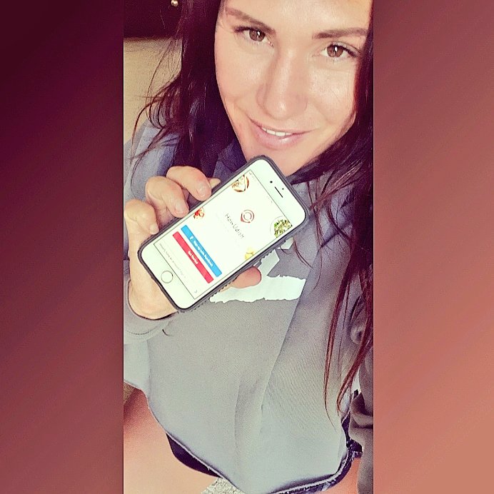 CatZingano's tweet photo. As an athlete, its important that I use an anti inflammatory diet. As a person its important I can order where ever we end up. Using https://t.co/SkkbhRR5a0 & the @howudish app, both are possible. Check em' out & follow me for my updates! #howudish #fitcat #teamalphacat #acz #ad https://t.co/tQiy9VS7ae