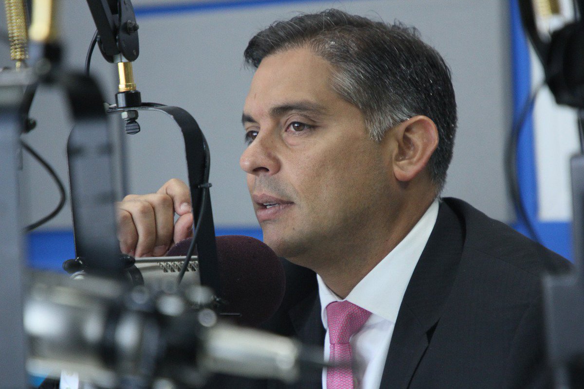 BebyValderrama's tweet photo. No soy perfecto, he cometido errores y los he reconocido, así como lo he hecho siempre, seguiré dando la cara sin temor a nada y con la frente en alto. #FuturoSeguro #BebyAlcalde @Play1037Fm https://t.co/zXUnr4hl93