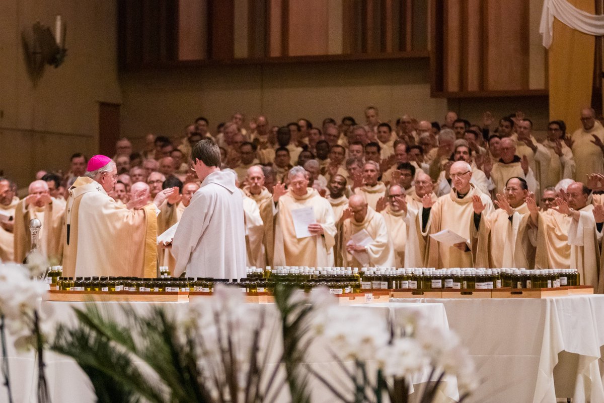 ArchbishopGomez's tweet photo. Our priestly dignity lies in our personal humility, in the hidden heroism of our ordinary everyday ministry, not calling attention to ourselves but just serving our people in love. #ChrismMass #HolyWeekLA #CatholicLA https://t.co/PAAvqbUXNM