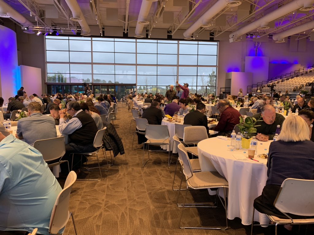 halseed's tweet photo. At the Pastors Prayer Breakfast at. Saddleback praying over Easter in So Cal. https://t.co/mX4C1ZkWdf