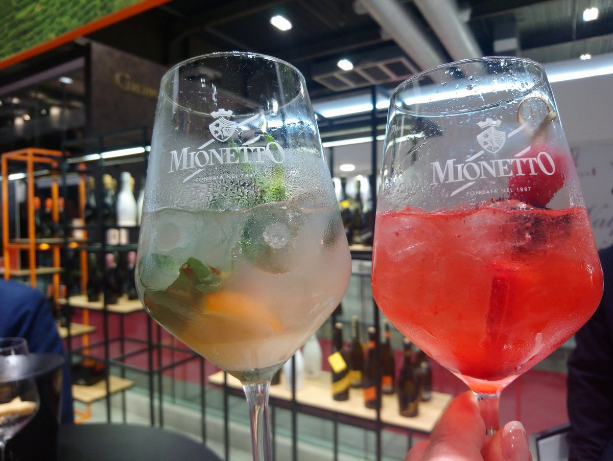Mionetto_'s tweet photo. Scatti Mionetto dalla 53esima edizione di @vinitaly!
Ci vediamo a Vinitaly 2020! #vinitaly2019 #mionettoprosecco #designdelgusto https://t.co/WBIlEOm6bN