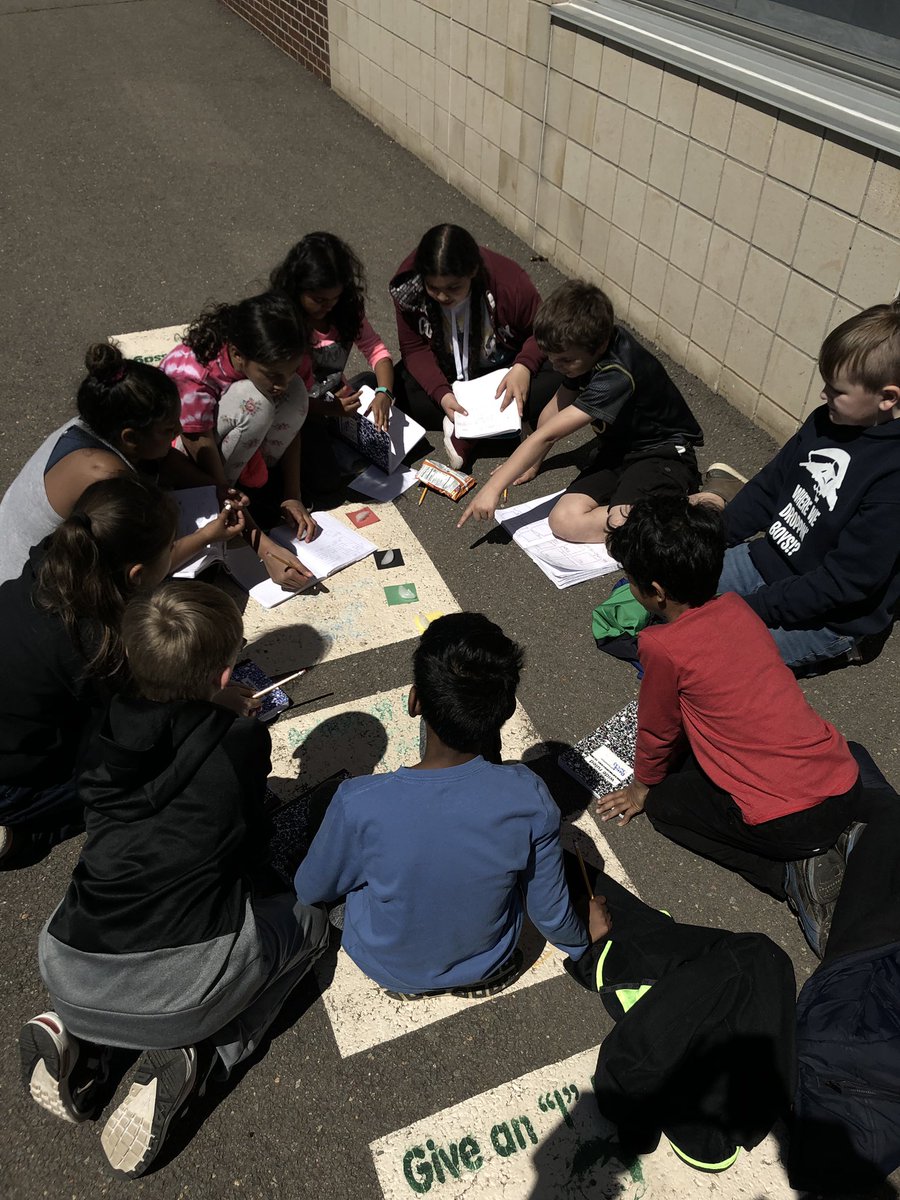 jenn_greco's tweet photo. Light experiment! #sbsdca #fourthgraderocks https://t.co/HrEpJ8Kq7F