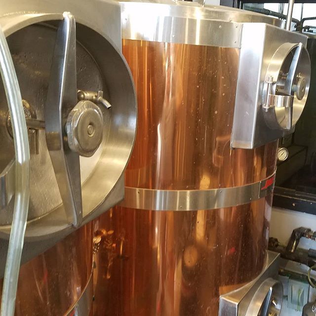 Secret_Brew's tweet photo. Got to get closer to the beautiful operation at @vinosbrewpub last night. Great people, great brews, great food.
.
.
.
#beersfordays #Craftbeer #craftbeerjunky #craftbeertime #craftbeerbrewery #craftbeerrealale #craftbeeraddicts #craftbeerAF #craftbeercu… https://t.co/lN1NP1M9vE https://t.co/H7Oc8hqPtA
