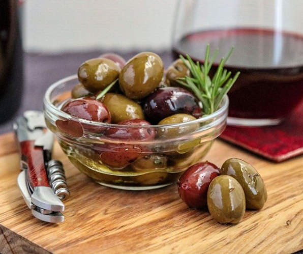 Olina Olives takes every hors d'oeuvre, martini and pizza to a brand new level of delicious. Visit olindacharlestonblend.com to shop for a variety of local olives and olive oil. 🍸

📷: Olina Olives and Olive Oil