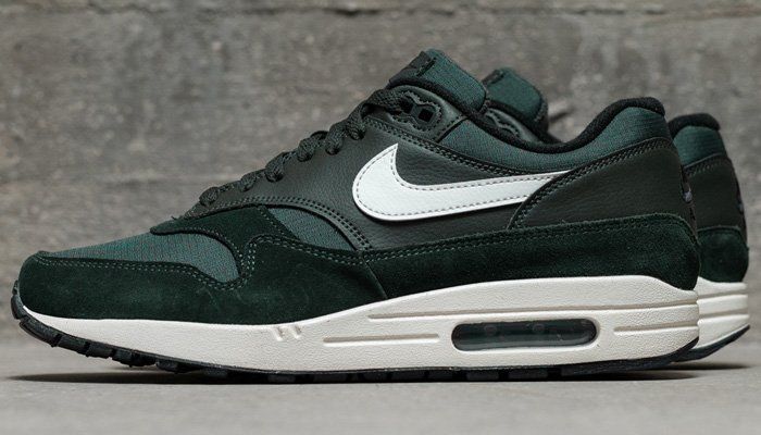 outdoor green air max 1