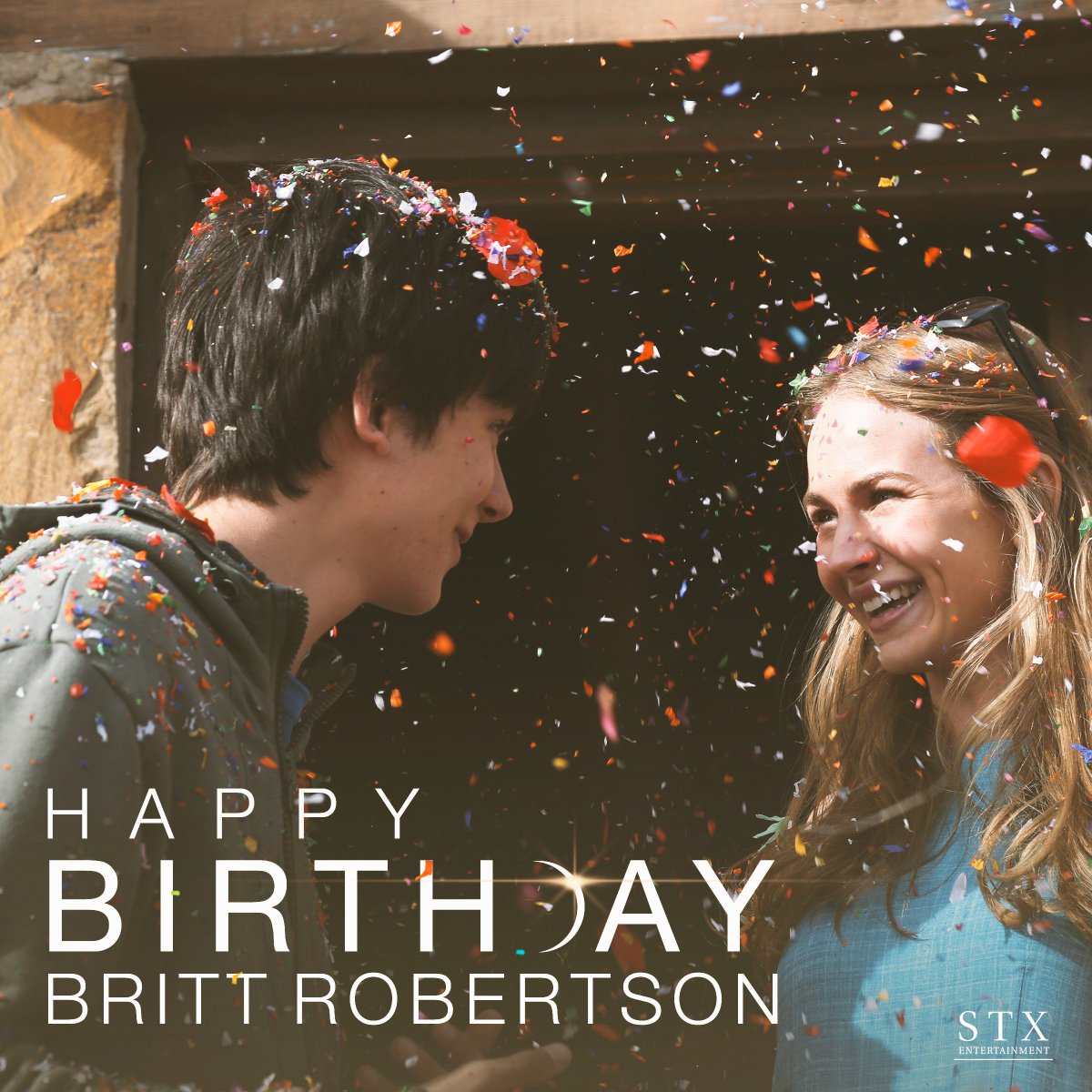 SpaceBetweenUs's tweet photo. Happy birthday to the lovely Britt Robertson! #TheSpaceBetweenUs https://t.co/AVJ6rxs7Uv