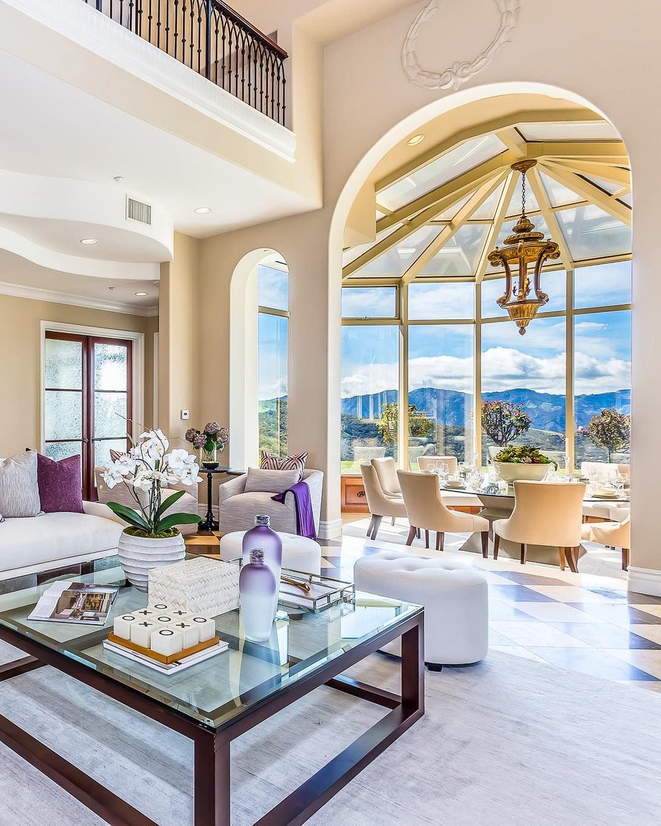 DreamPropertyTX's tweet photo. 👀 Rate this living space on scale of 1-10?!
.
.
.
.
.
#austin #texasliving #atx #austinites #homedesign #views #texas #austintx #atxlife #hillcountry #instagood #satx #dallas #houston #luxury #lakehouse #castle #homeinspo #igers #decor #homeshopping #newhome #movingtotexas https://t.co/49QcQ5yfQc