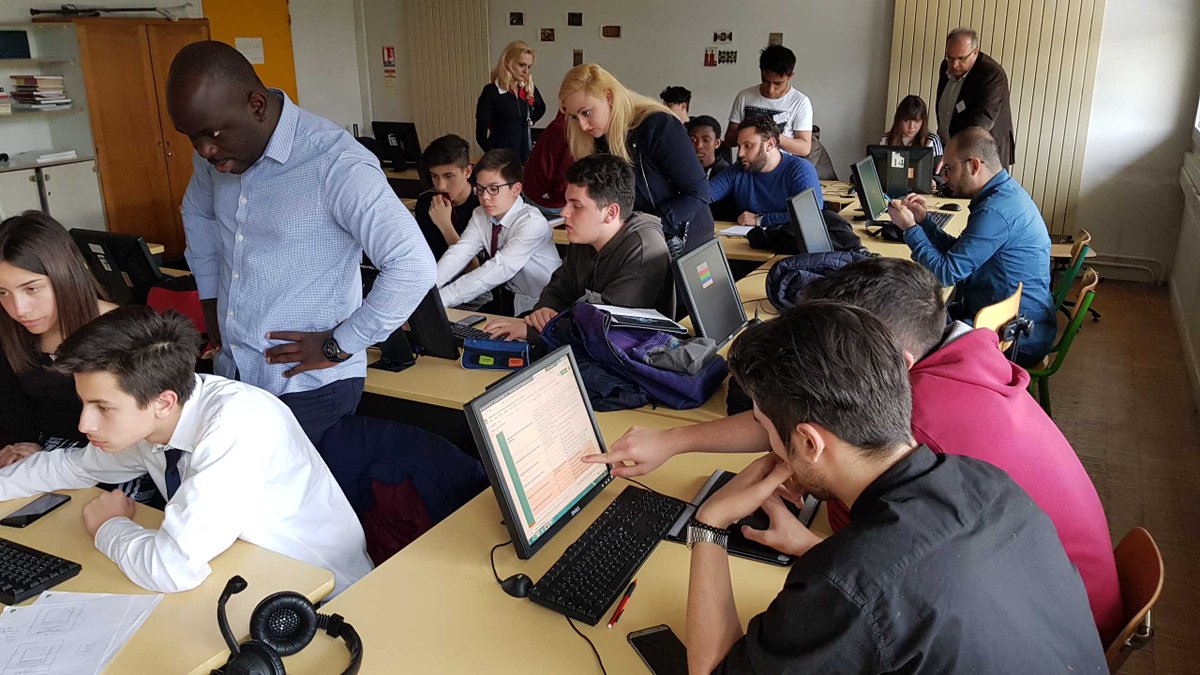 Chez <a href="/YounicornsIO/">Younicorns</a> on forme les générations futures 🚀🤓
Aujourd'hui, nous faisions une journée hackathon avec les élèves du Lycée Honoré de Balzac ! Bravo à tous <a href="/hdbmun/">hdbmun</a>