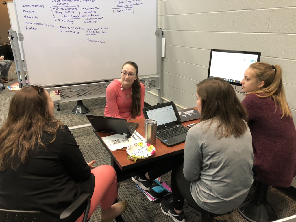 EAST_HAWKS's tweet image. Powerful #ChallengeDay as Student Advisory Council leaned in, embraced productive struggle, solved authentic challenges and pitched to authentic audience  #InnovationEngineering  #theEASTway #WEareLakota