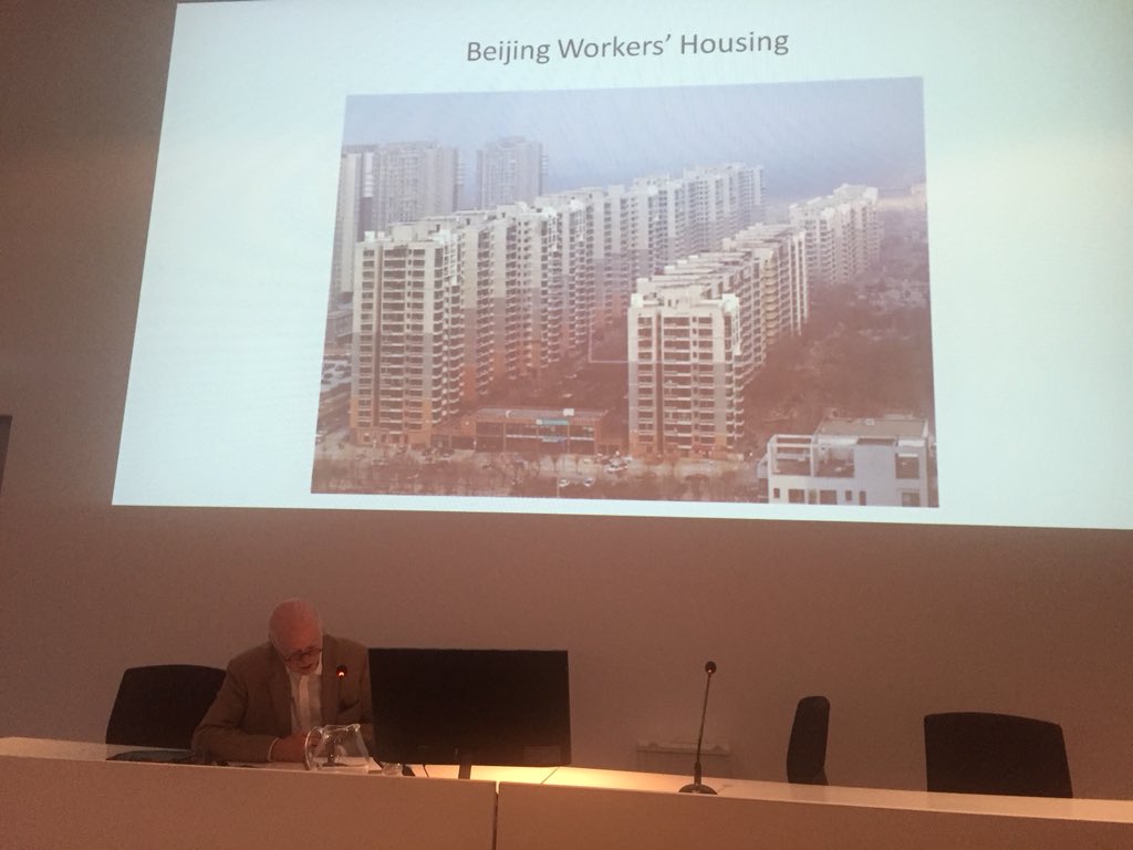 pippociorra's tweet photo. Richard Sennett lecturing the @Museo_MAXXI audience about the need to build open cities based on open systems just before the opening of our #AtHome exhibition https://t.co/kZ6Kps5a2w