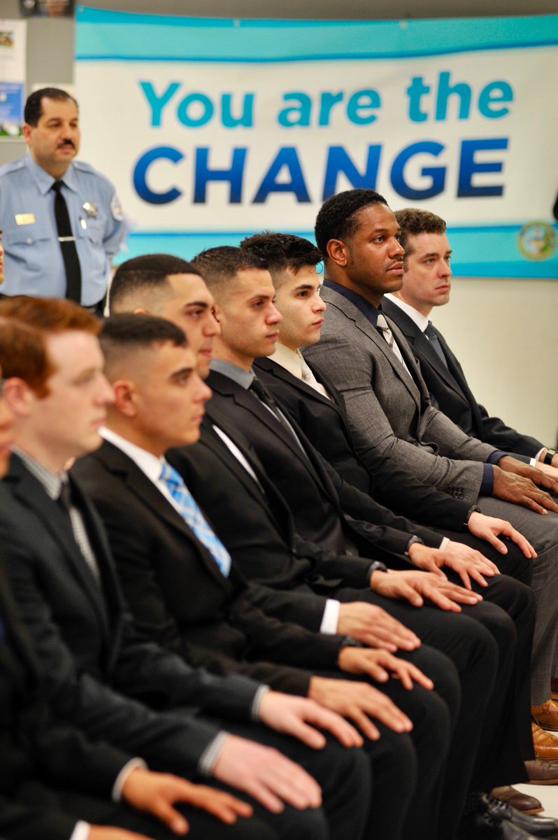 MayorRahm's tweet photo. Today we welcomed nearly 50 new police recruits to the Academy, who represent not only the next generation of @Chicago_Police officers but also the diversity and dynamism of our great city. https://t.co/mqSv3z4KvE #BetheChangeCPD https://t.co/86ns1KwOpB