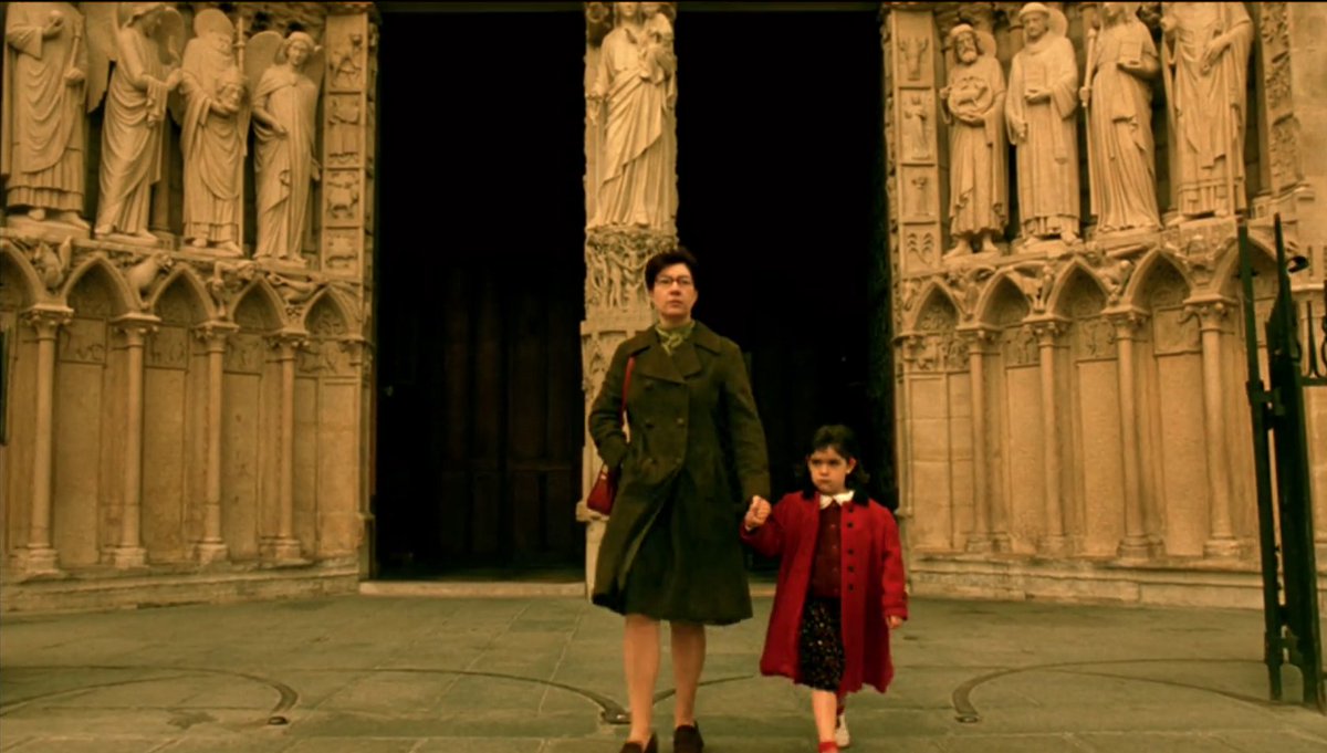 Earth_Oscar's tweet photo. #NotreDame ปรากฏอยู่ในภาพยนตร์เกือบทุกเรื่องที่ใช้กรุงปารีสเป็นฉากหลังมากพอๆ กับหอไอเฟล ทั้ง Amélie (2001), The Bourne Identity (2002), Midnight in Paris (2011) และ Before Sunset (2004) ซึ่งมีประโยคที่นางเอกพูดว่า "แต่คุณต้องคิดว่าสักวันหนึ่งน็อทร์-ดามจะหายไป" #MovieTwit https://t.co/QAR3zUgChL