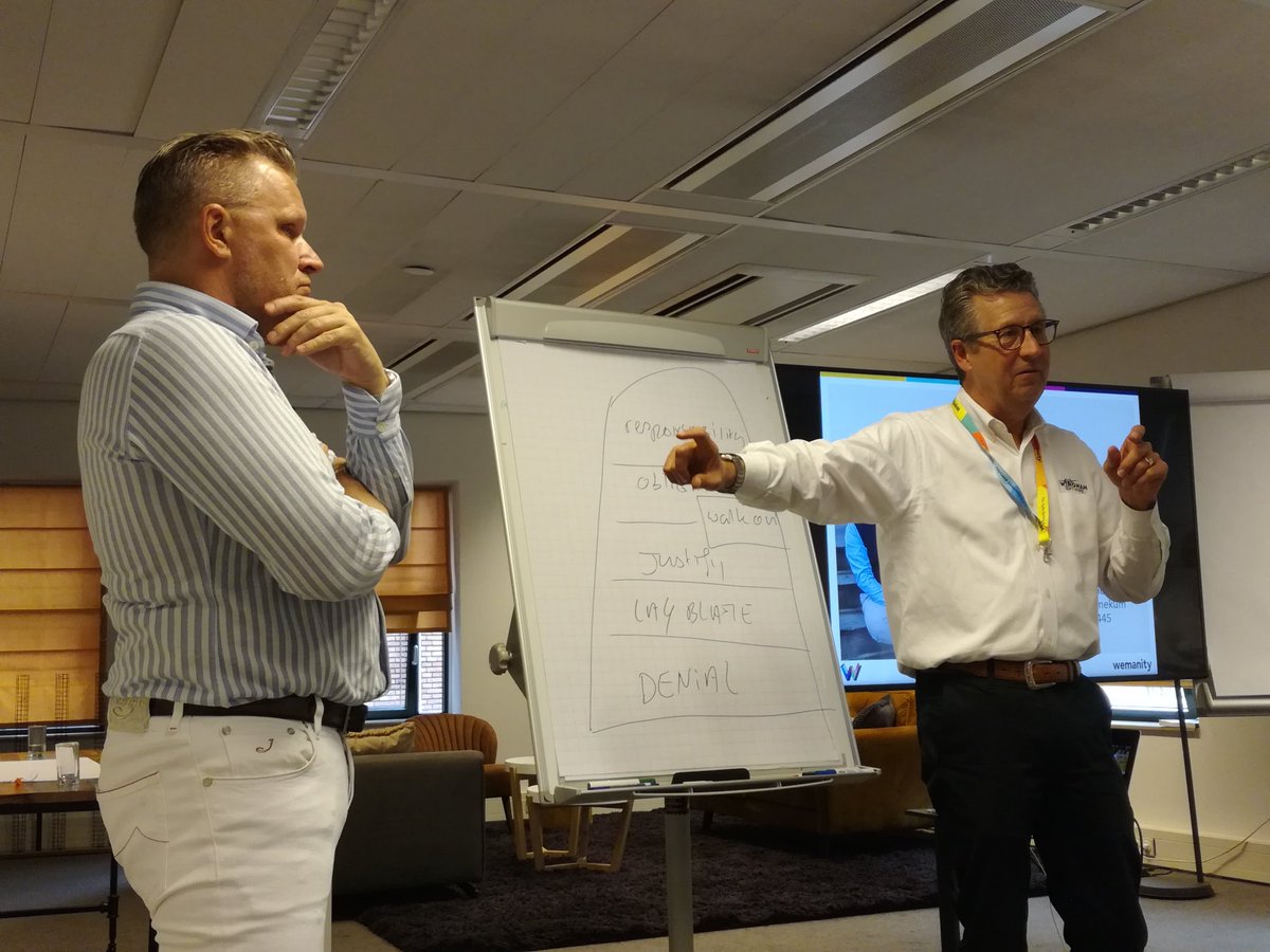 Great closing session with interesting questions on #agile transformation, the connection of business and development, hindering factors to get towards future-prove organizations, mushroommanagment .... thanks to <a href="/arievanbennekum/">Arie van Bennekum</a>, <a href="/jwgrenning/">James W Grenning</a> and <a href="/Wemanity/">Wemanity Reply</a>