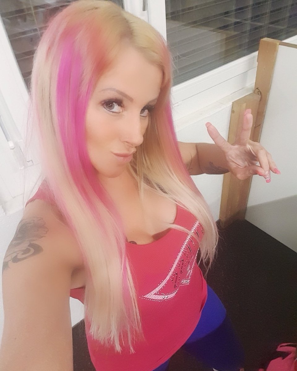 Juana Princess on Twitter: "So bin mal beim #sport #fitness #fitnessgirl  #blond #pink #ziele #motivation #instagram #instagood #instagirls #sexy # switzerland🇨🇭 #schweiz #likeforlikes #likeforfollow #followforfollowback  #followers #girl #frau ...