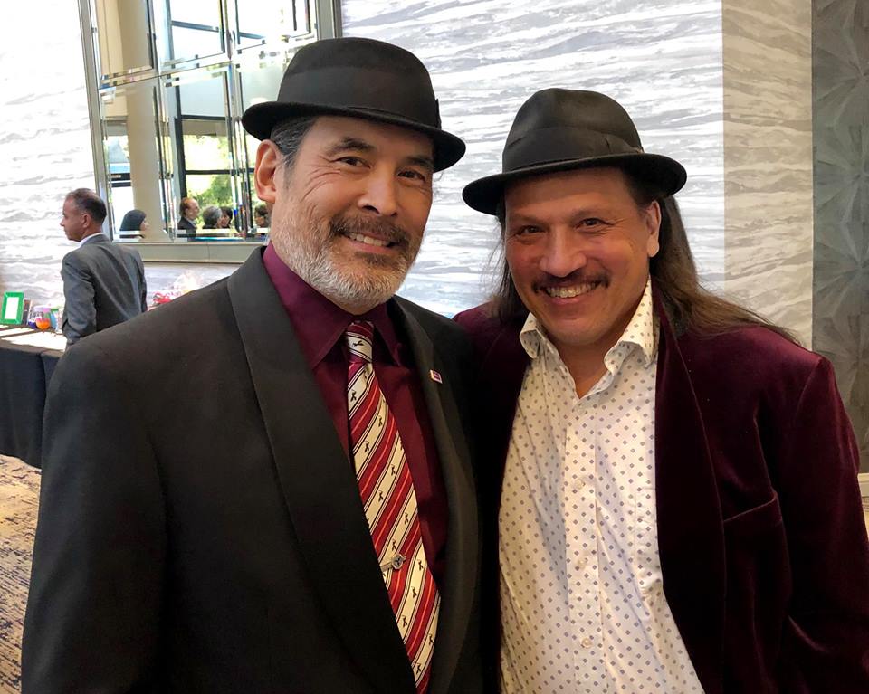 christashima's tweet photo. 📷 Great seeing playwright/actor/filmmaker @3Heartsfilms at #EWPGala❗️🎭 Good to catch up even if the news ain't all roses. You're better off. #bulletdodged #DWings #blackdog #EWP53 https://t.co/S4qXbuoaZv